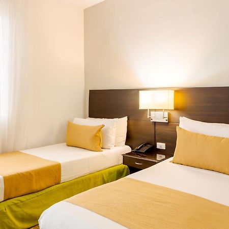 Hotel Manantial 멜가르 외부 사진