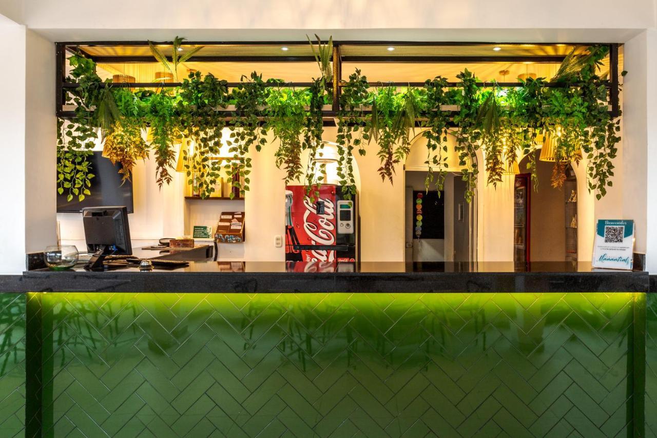 Hotel Manantial 멜가르 외부 사진
