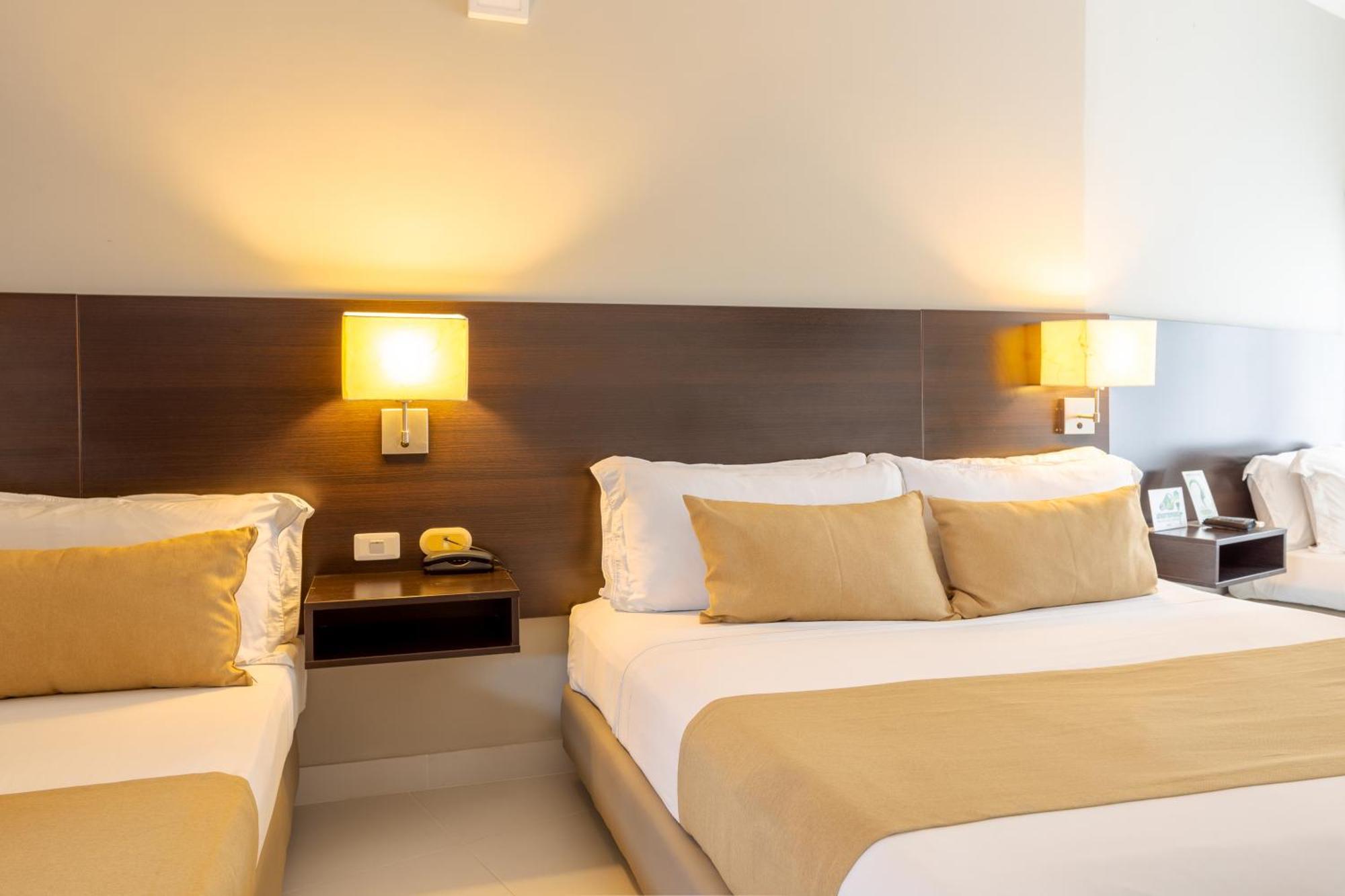 Hotel Manantial 멜가르 외부 사진