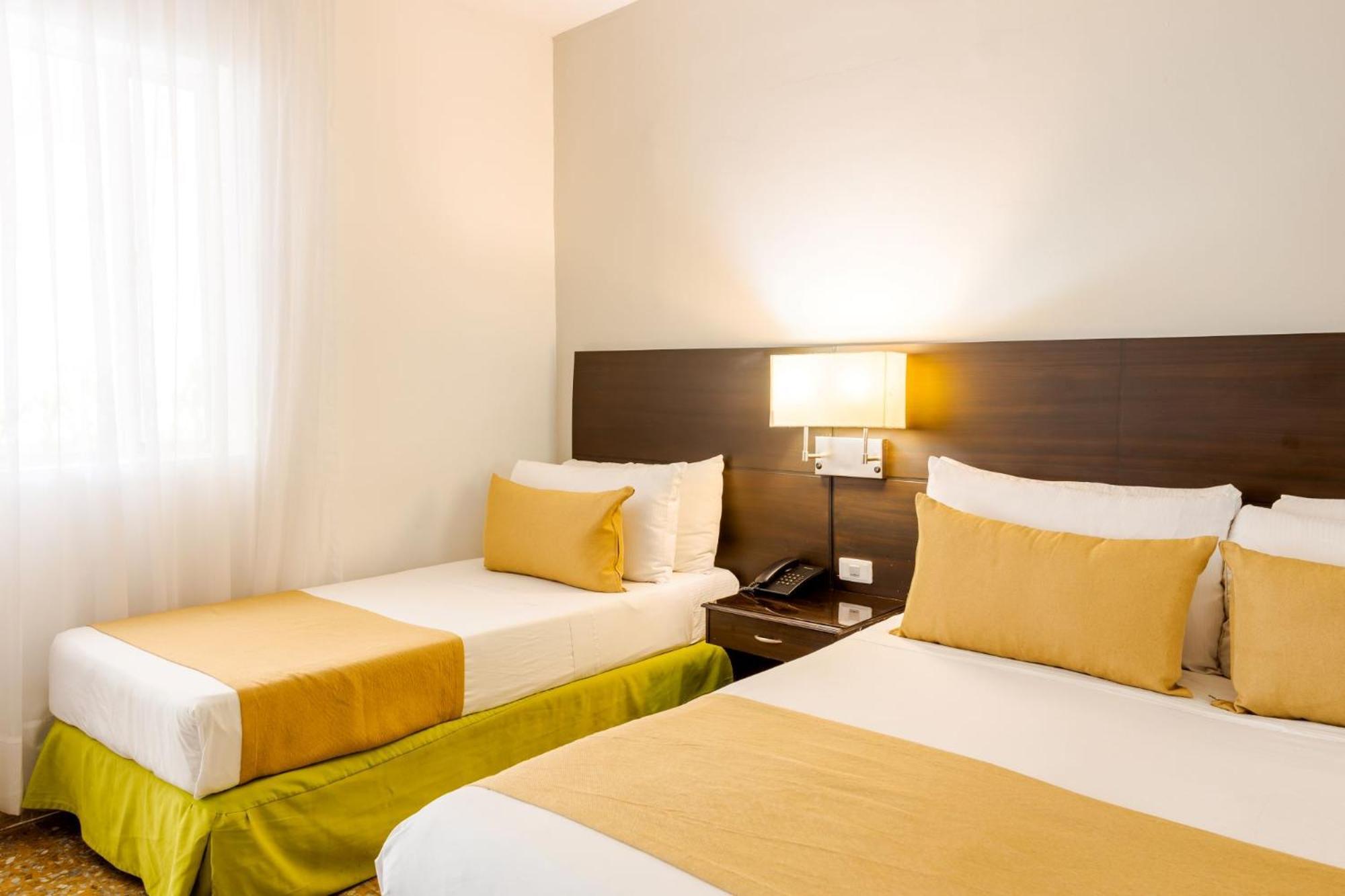 Hotel Manantial 멜가르 외부 사진